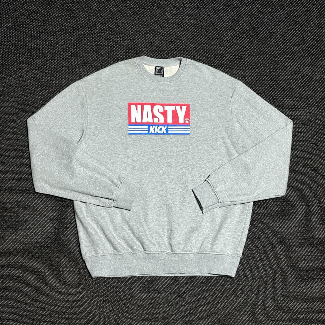 [XL] Nasty kick 네스티킥 그레이 맨투맨 상품이미지1