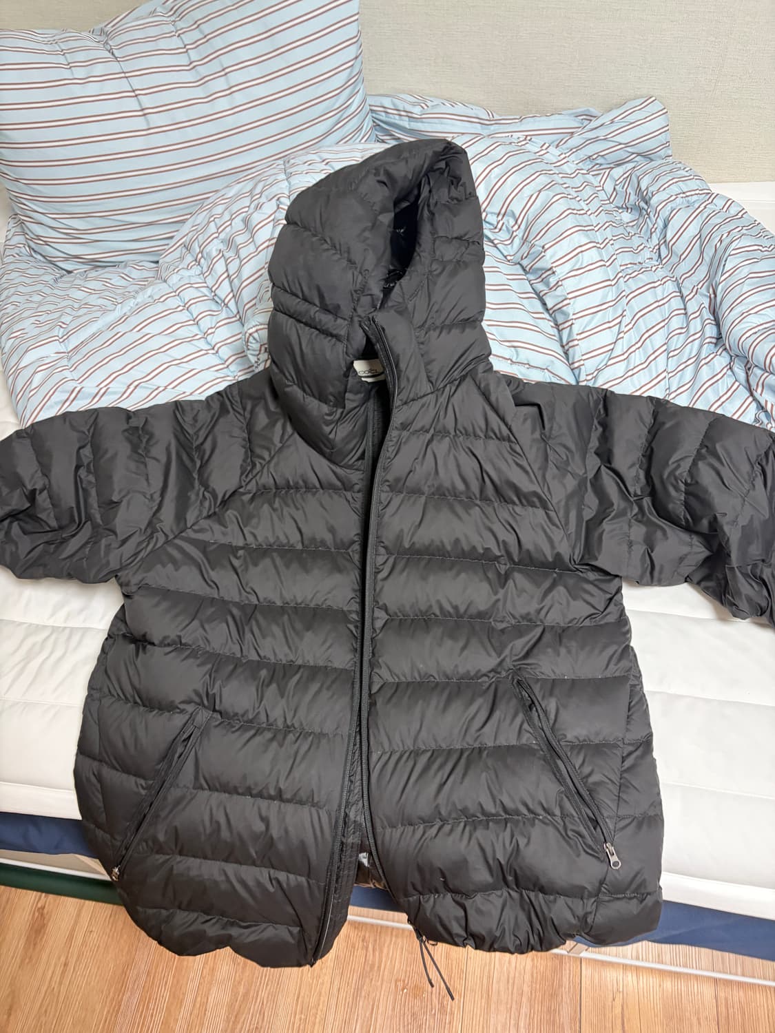 커스텀어클락 라이트웨이트 후드 덕다운 경량 패딩 상품이미지2