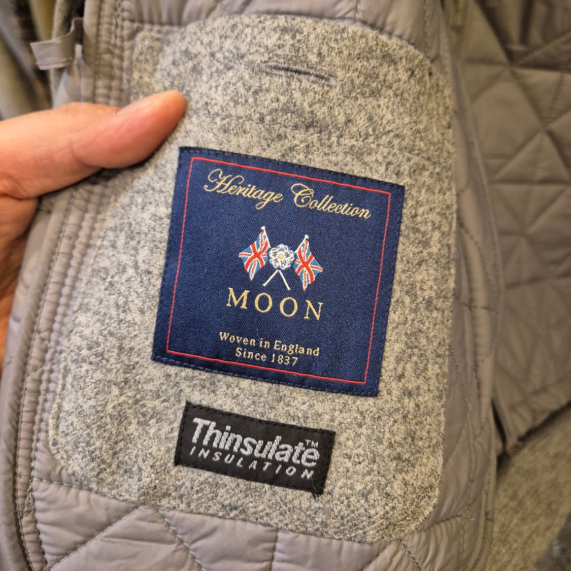 105(착샷잇음) 빈폴 그레이 퀼팅패턴 울조끼 상품이미지6