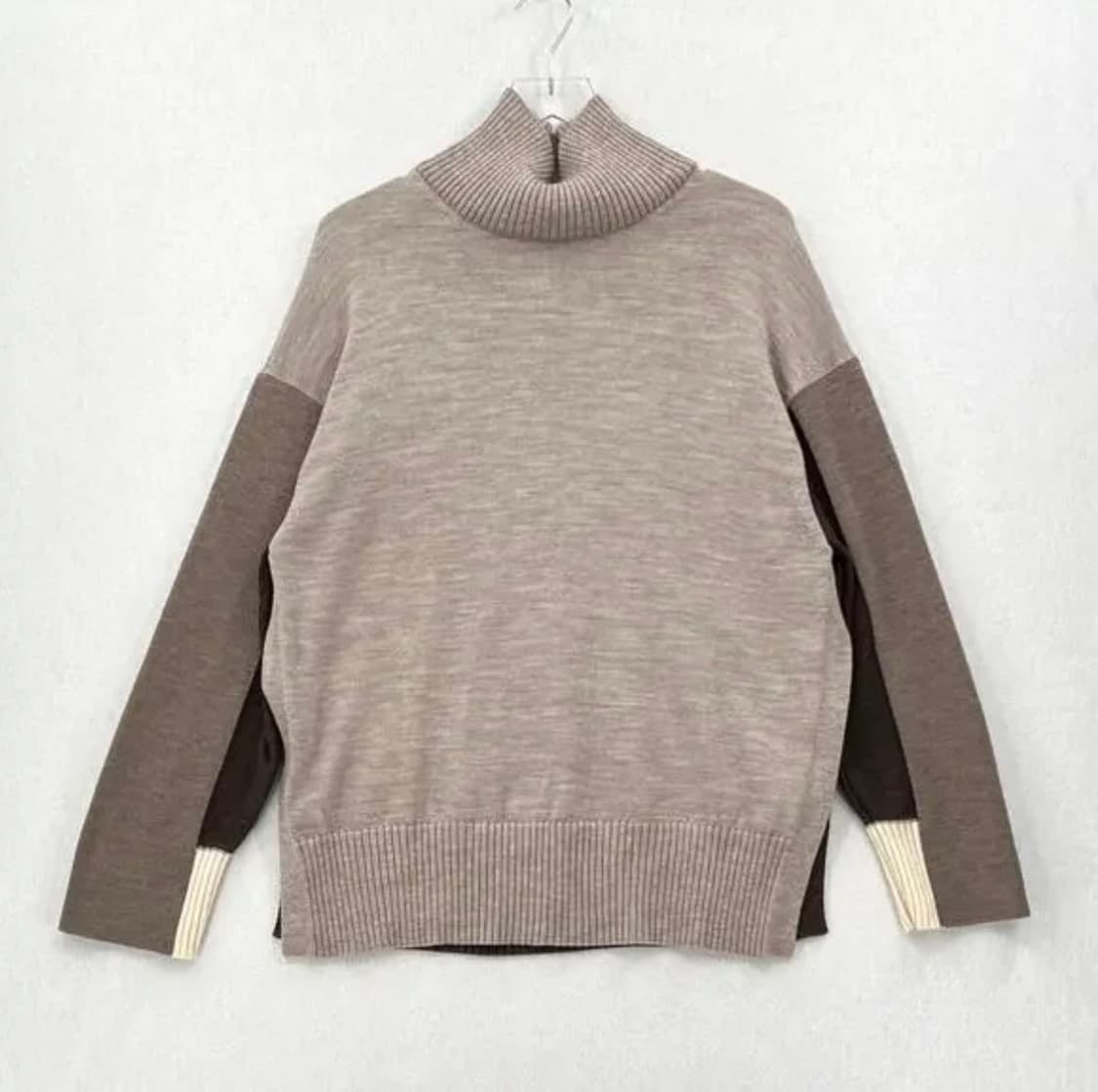 COS 코스 배색 터틀넥 슬릿 니트 L (울100) 상품이미지1