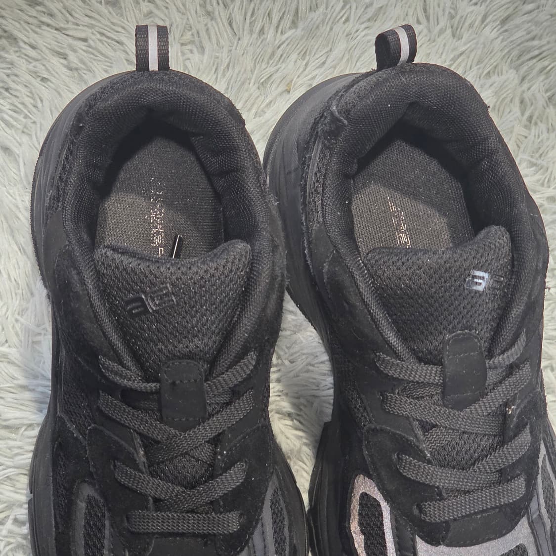 8q-9: 아키클래식 올블랙 스니커즈 235cm-상태굿 상품이미지6