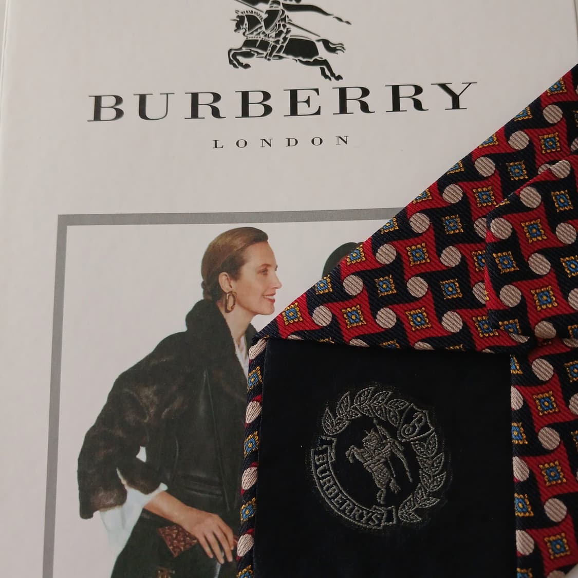 버버리 실크 레드 지오메트릭 넥타이 9.8cm A+등급 A19140
 상품이미지5