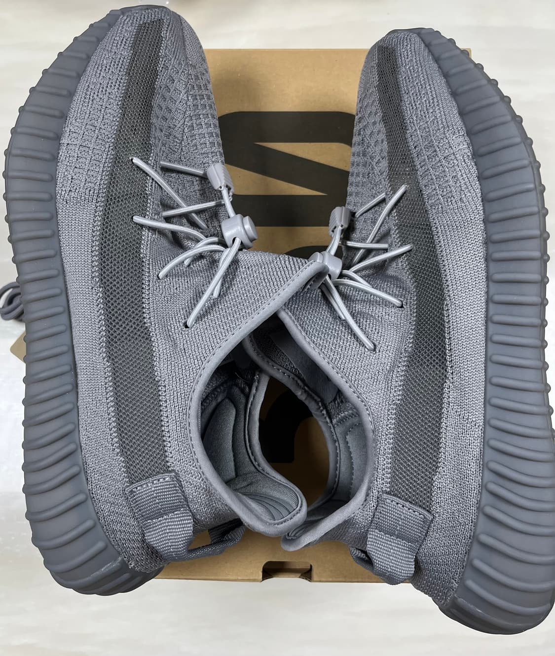 이지부스트 350v2 스틸 그레이 285 (실착 1회) 상품이미지3