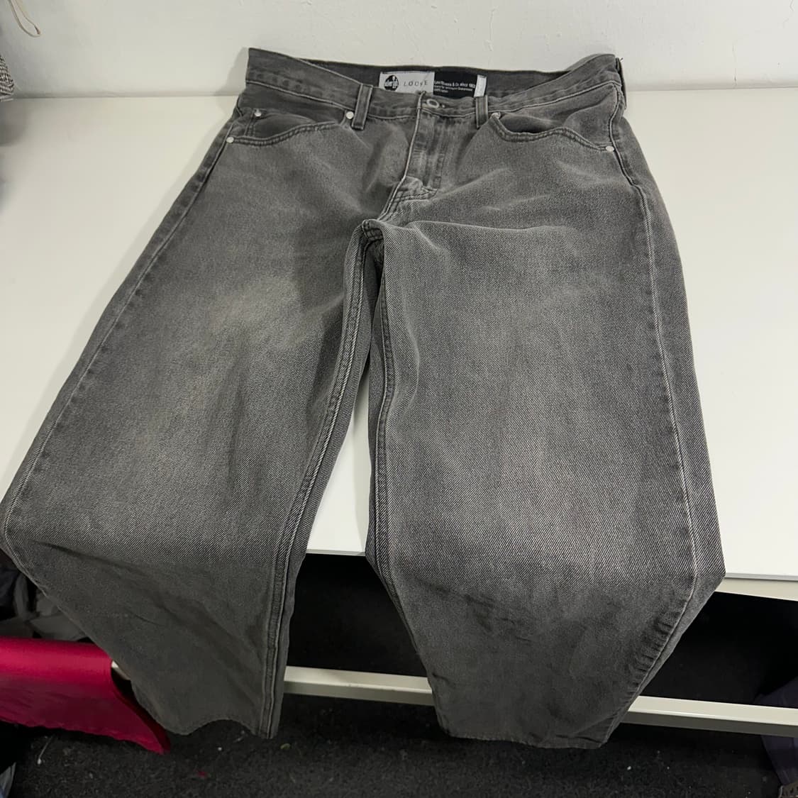 34 리바이스 실버탭 루즈핏 흑청 데님팬츠 상품이미지5