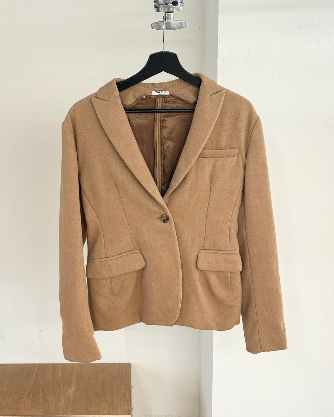 미우미우 베이지 블레이저 자켓 상품이미지1