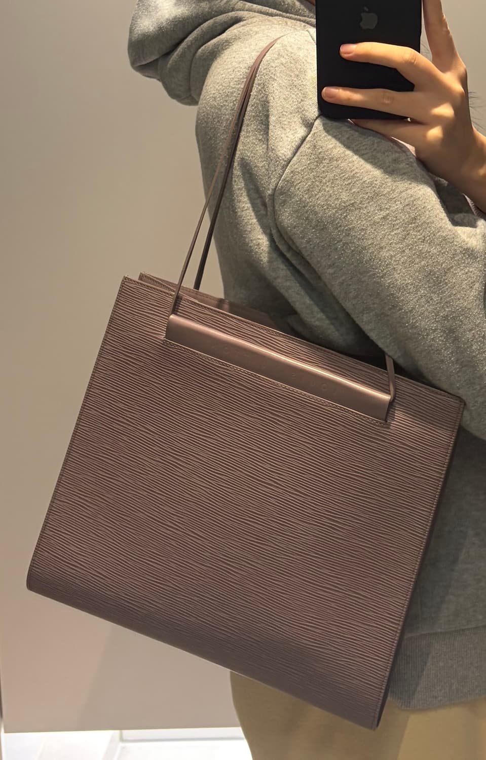 루이비통 에삐 숄더백 상품이미지1