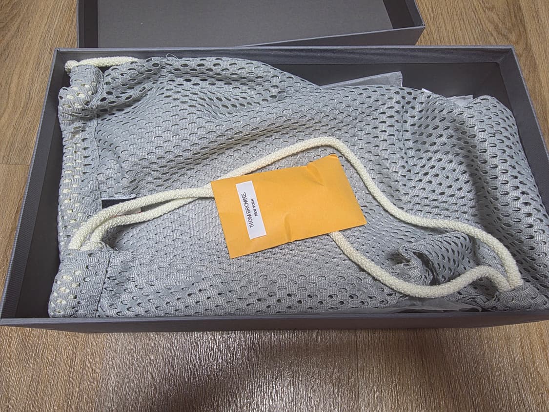 톰브라운 스니커즈 7사이즈 새제품 판매합니다. 신발 상품이미지4