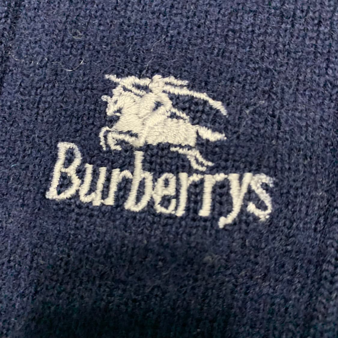 버버리 다크네이비 패치 니트(정품) 상품이미지5