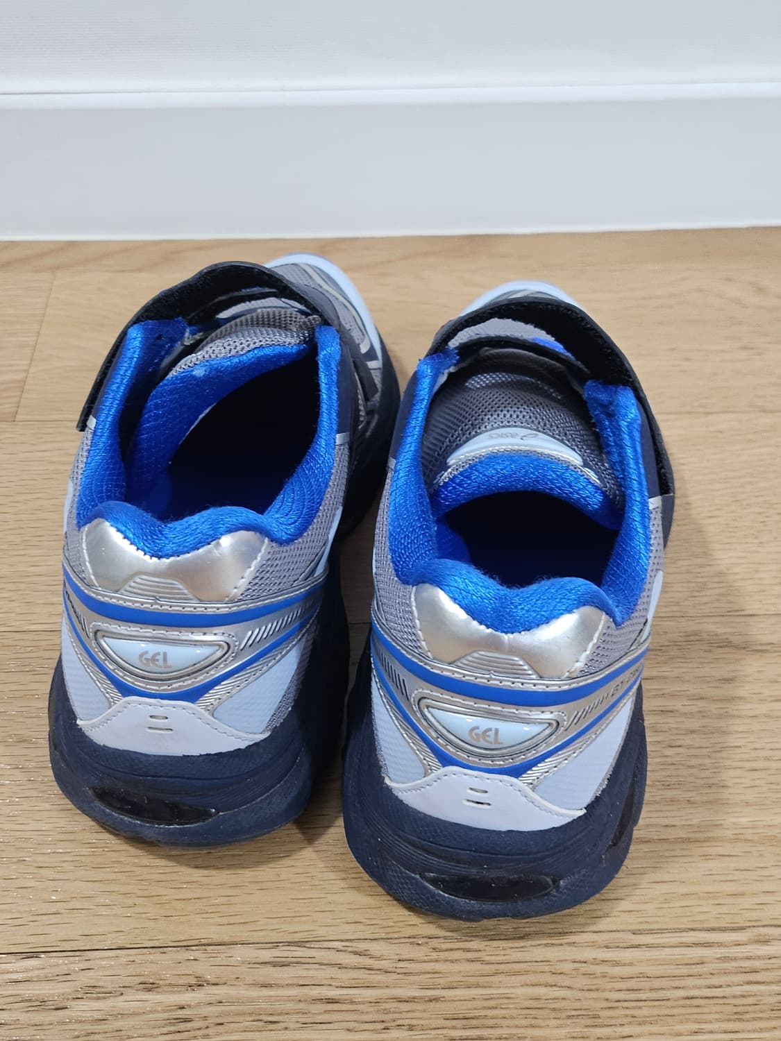 아식스 x 세실리에 반센 퓨어 실버 미드나잇 상품이미지3