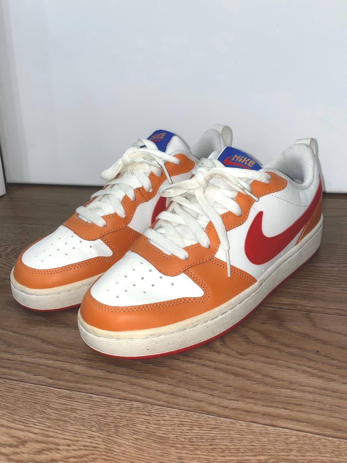 나이키 코트 버로우 2 핫 커리 245 상품이미지1