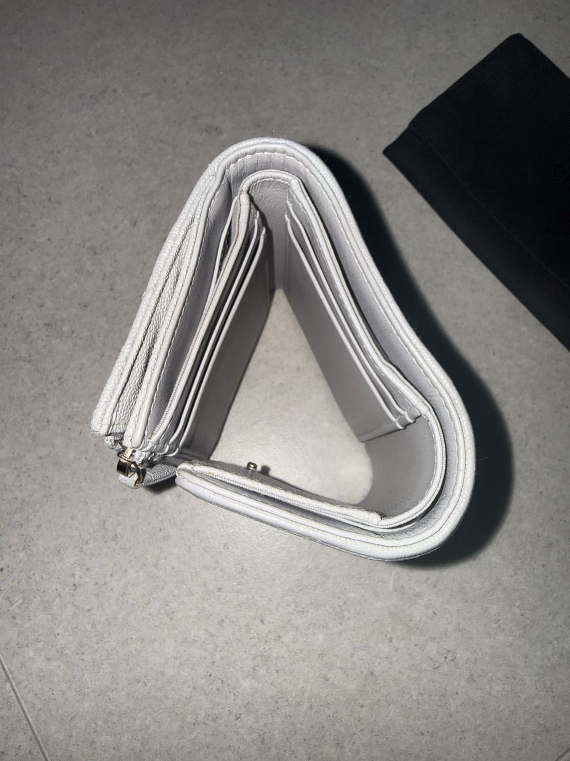 샤넬 보이 반지갑 은장 상품이미지6