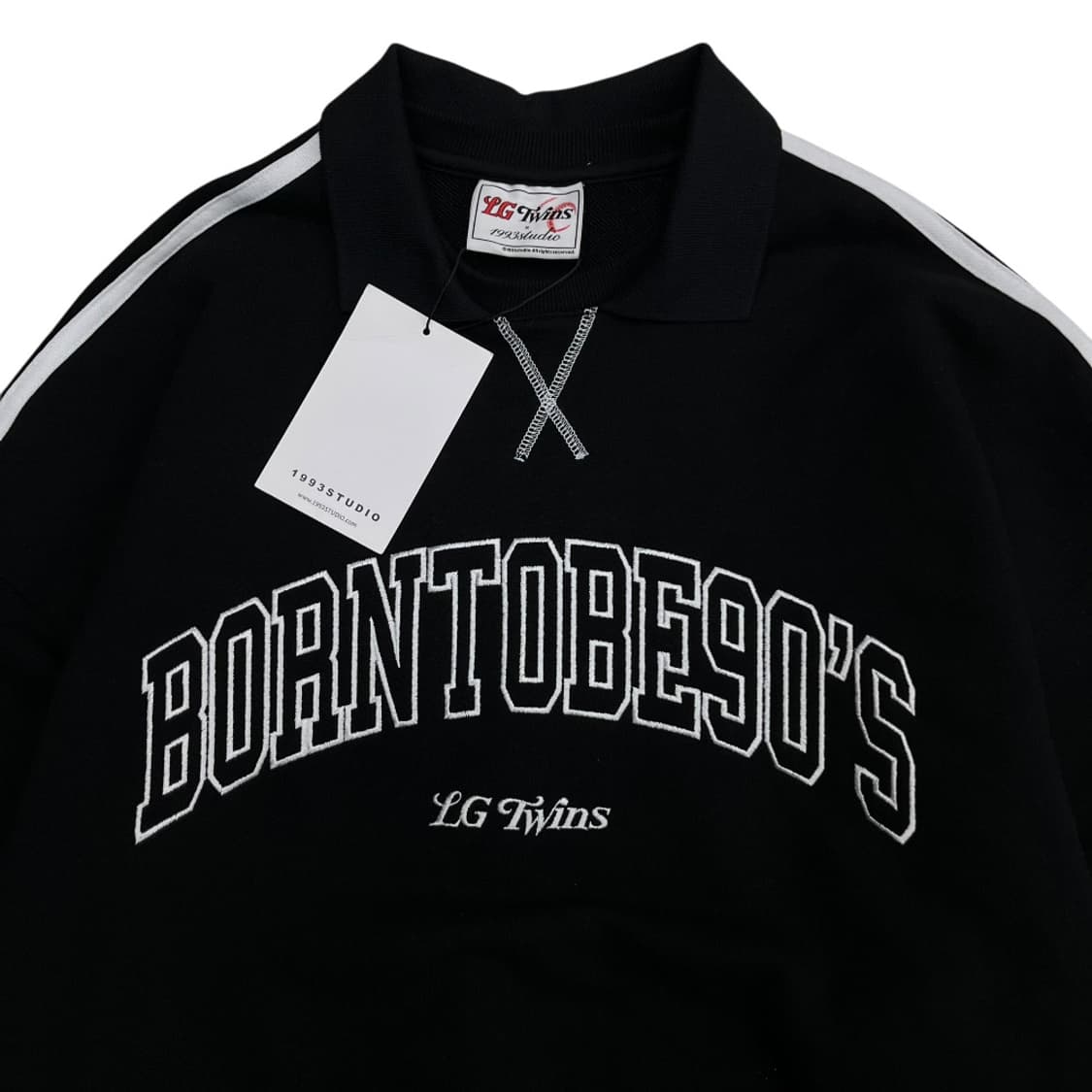 LG트윈스 x 1993스튜디오 센터로고 블랙 카라 맨투맨 상품이미지5
