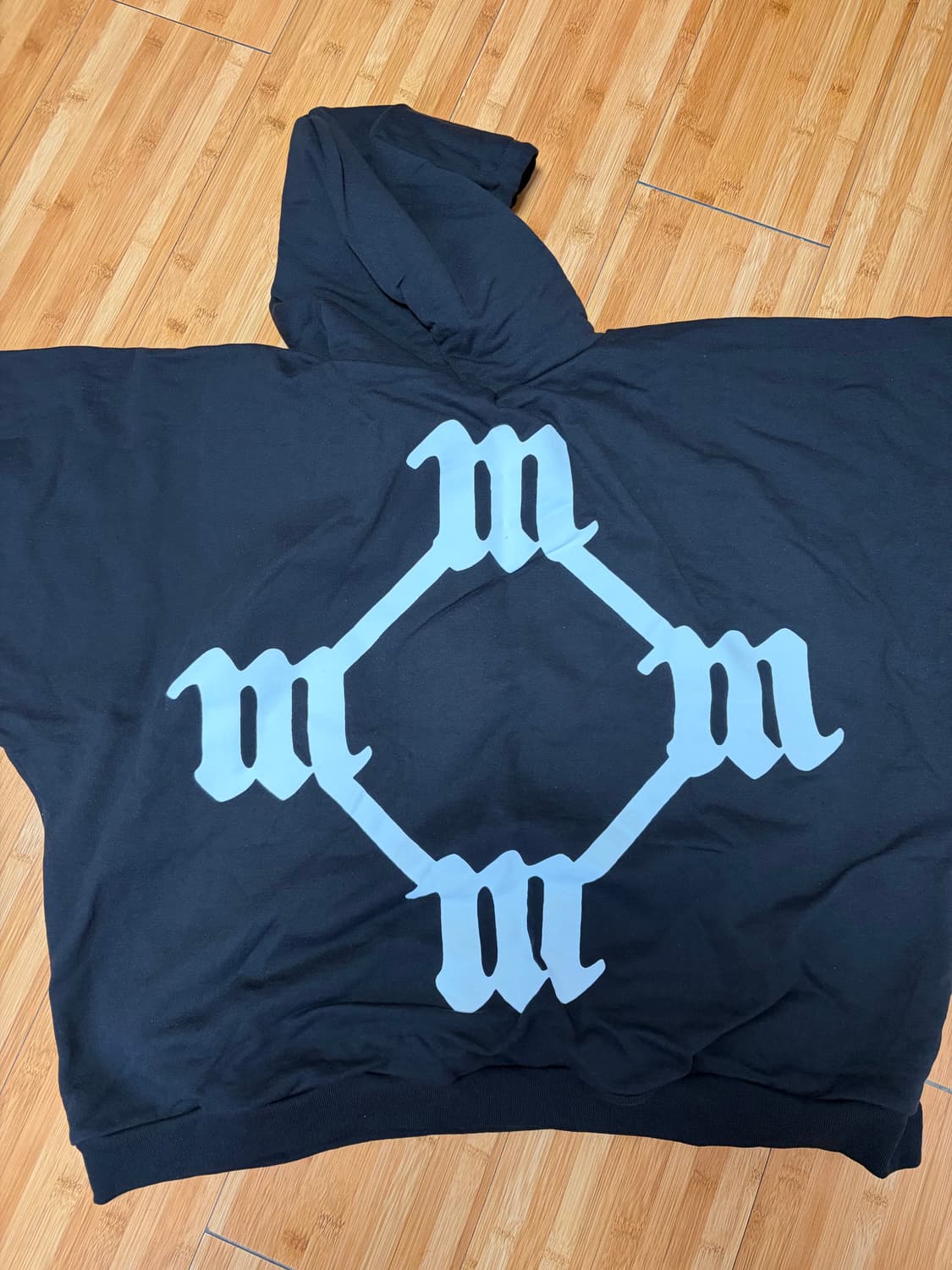 Yeezy 올데이 Shmg 흰검 후디 팝니다 상품이미지1