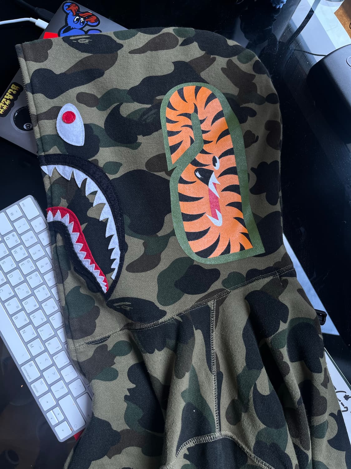베이프 샤크후드 녹계 2XL 상품이미지1