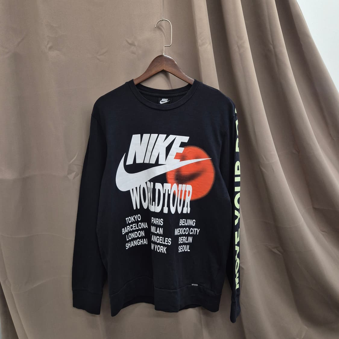 나이키 월드투어 롱슬리브 95 상품이미지1