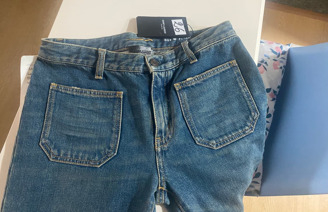 생로랑 정품 부츠컷청바지 26사이즈 국문택 택만제거한 새상품 상품이미지3