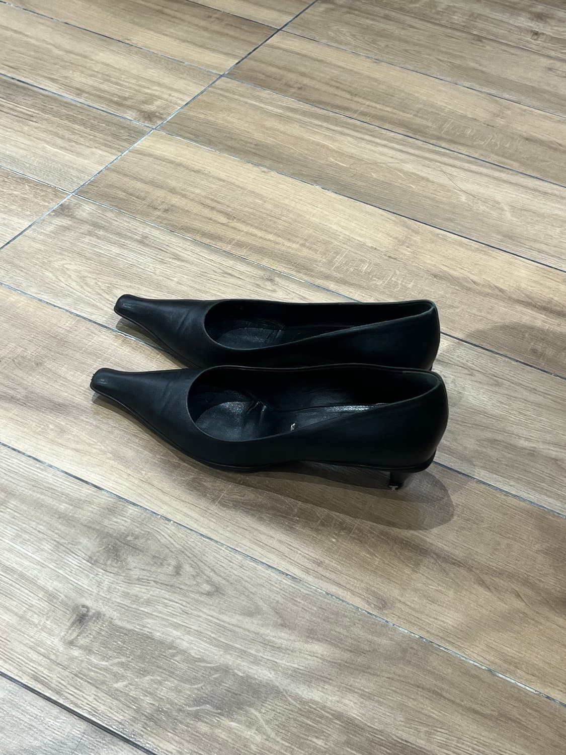 프라다 스틸레토 힐 상품이미지1