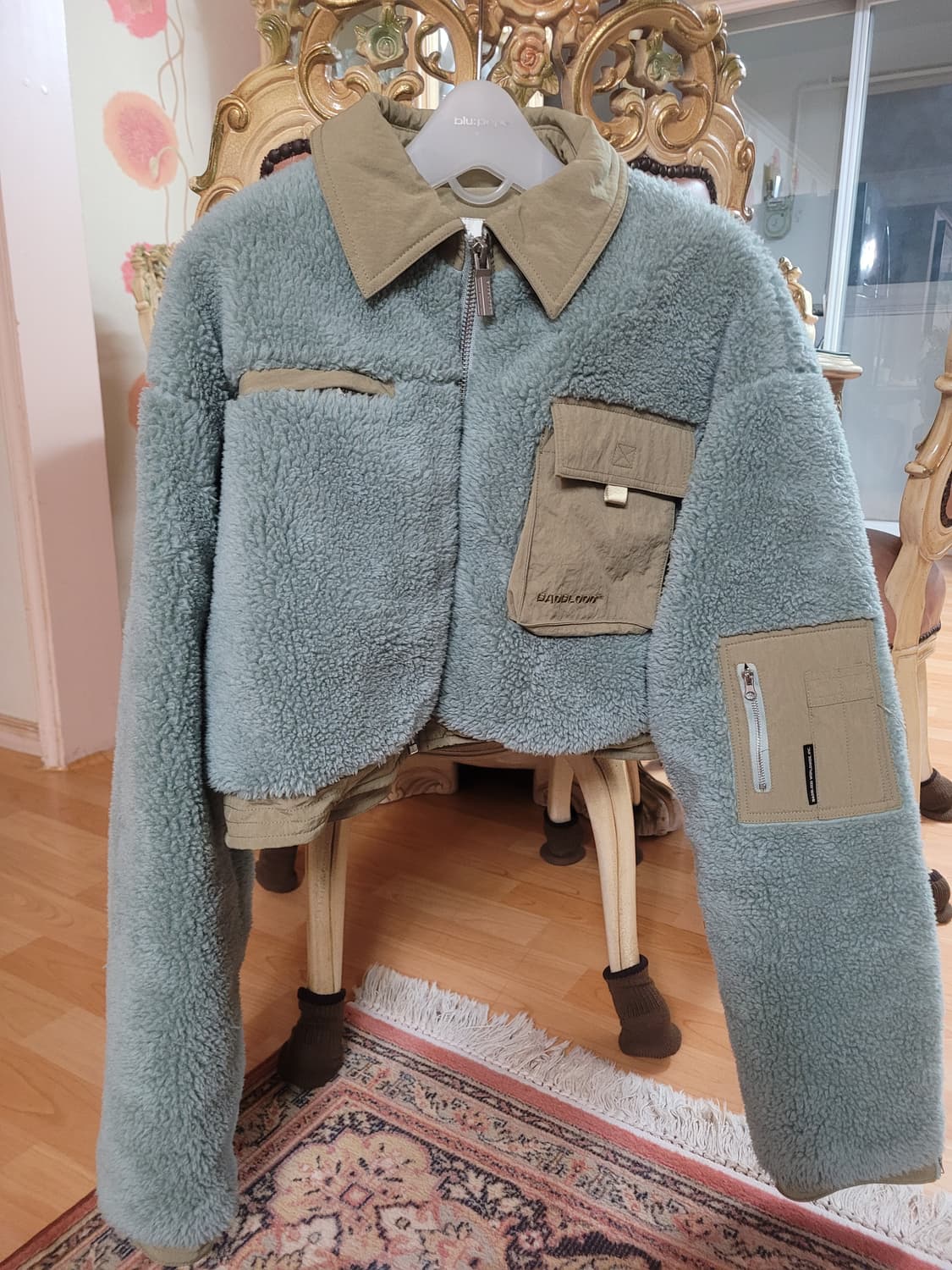 배드블러드 크롭 양털 후리스 자켓 상품이미지1