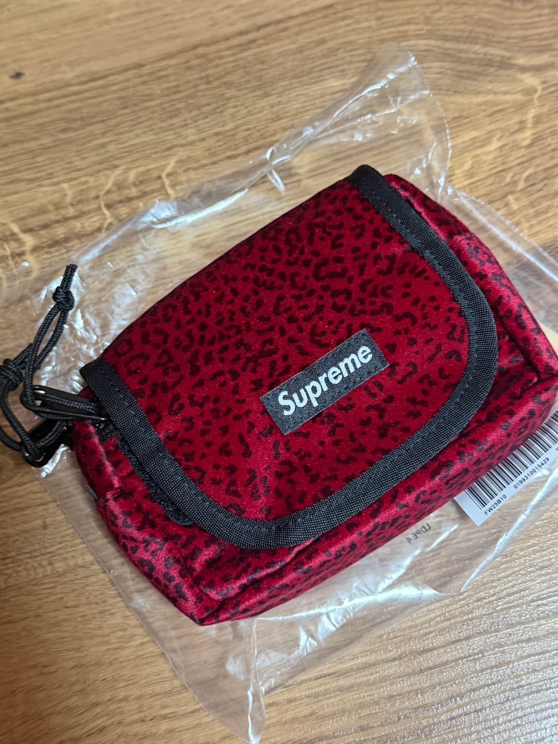 슈프림 파우치 레드 레오파드 상품이미지1