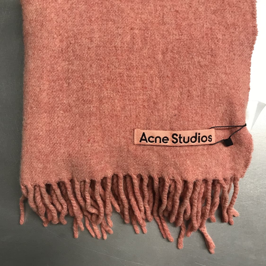 아크네스튜디오 머플러 상품이미지3