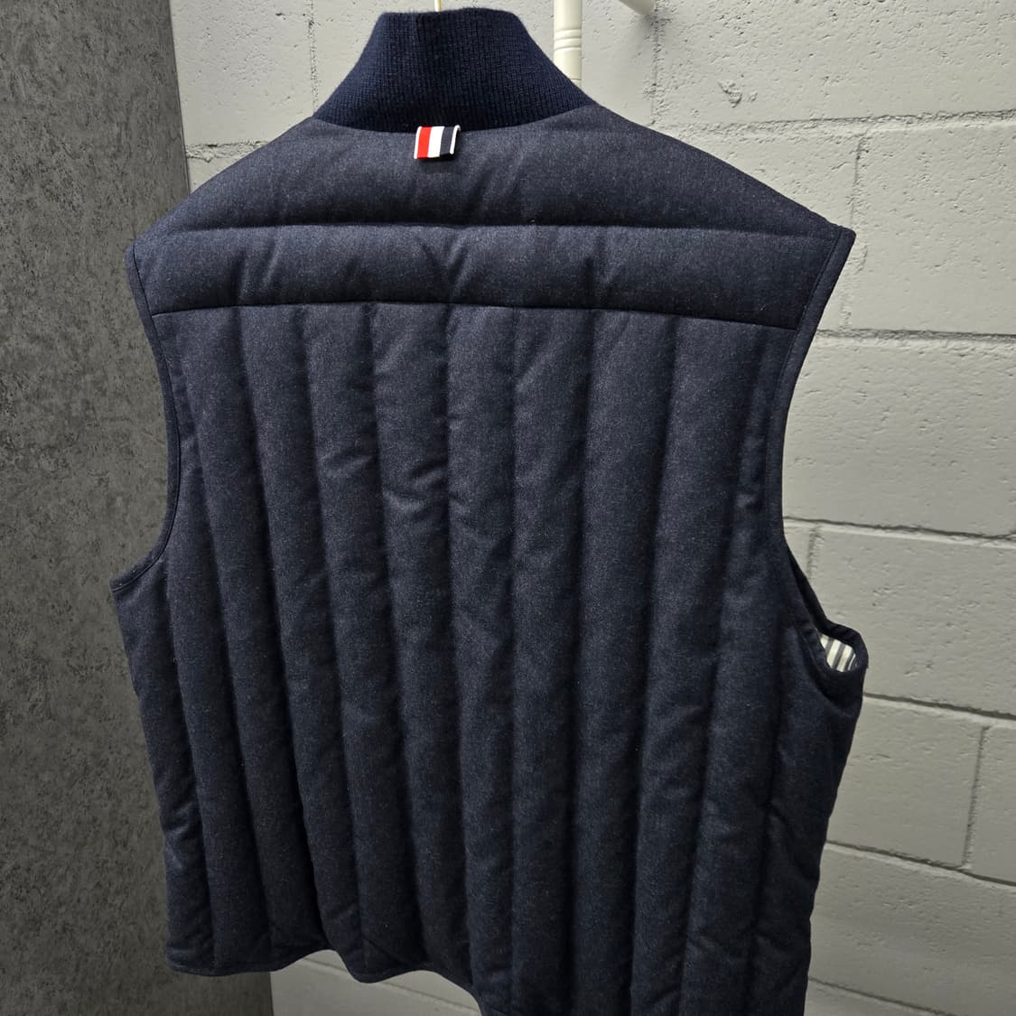 톰브라운 RWB 조끼 패딩 4사이즈 상품이미지7