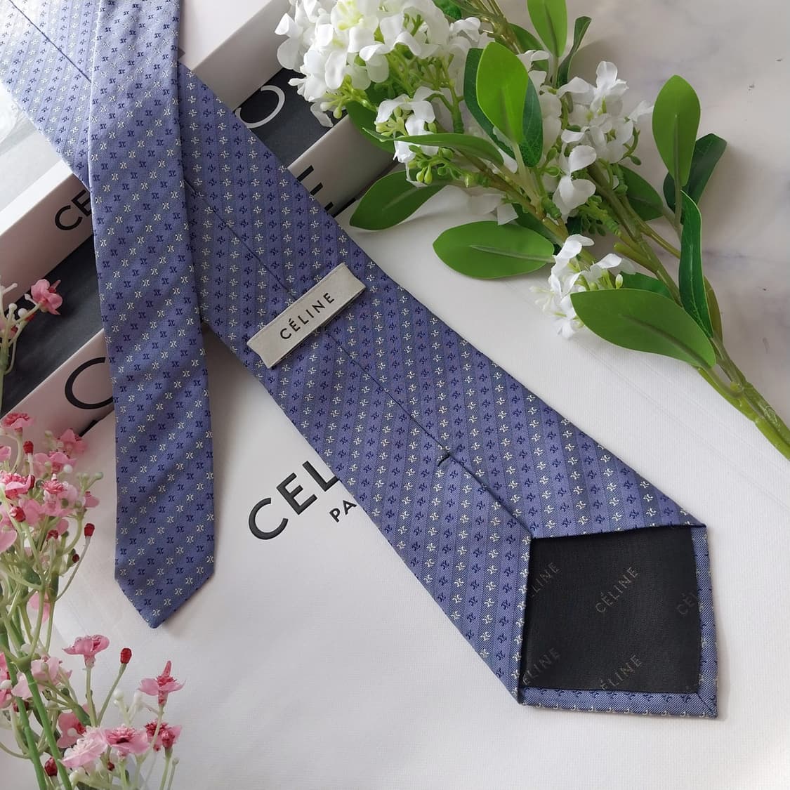 셀린느 실크 트리오페 로고 패턴 넥타이 8.6cm A+등급 K1721
 상품이미지5