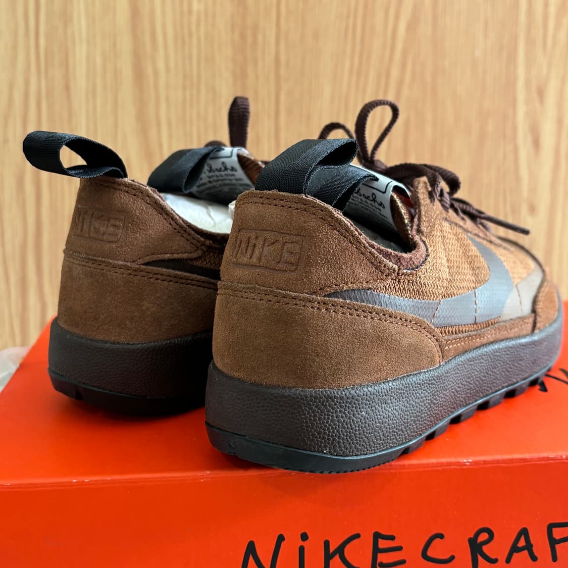 나이키 x 톰 삭스 제너럴 퍼포즈 슈 브라운 상품이미지3