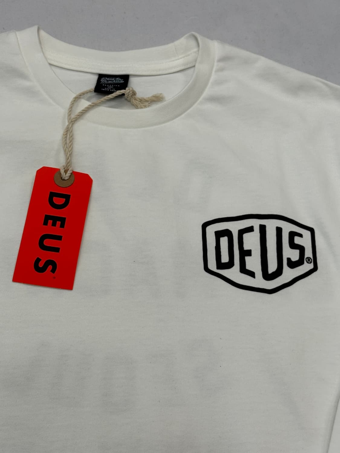 [새상품]Deus데우스 서울 컬리지 긴팔 롱슬리브 화이트 M 상품이미지4