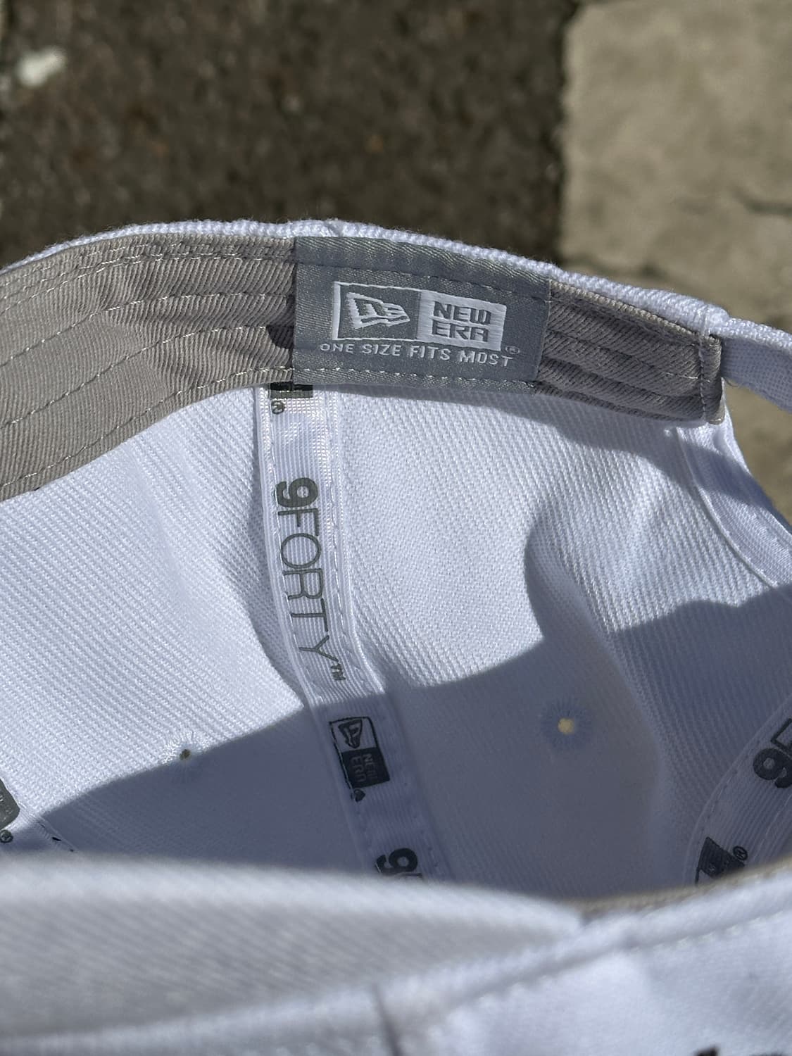 [F] PXG 골프 뉴에라 메탈로고 화이트 볼캡 모자 상품이미지7