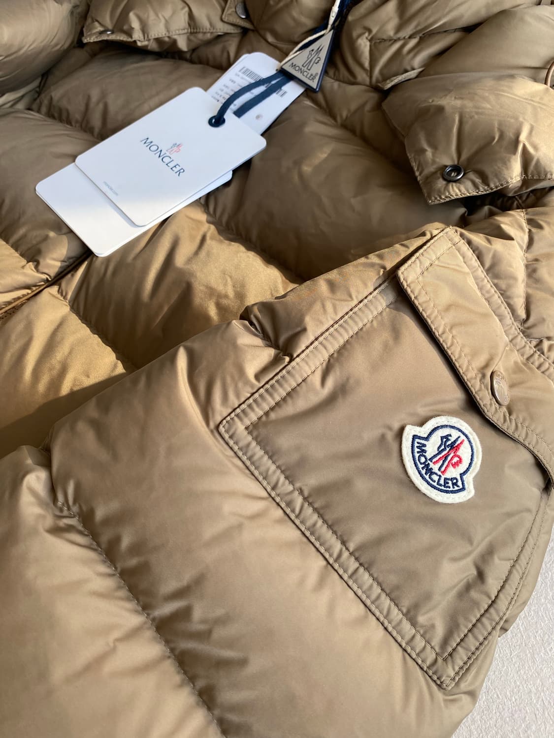 몽클레어 패딩 마야프 후드 쇼트 다운 새제품 상품이미지2