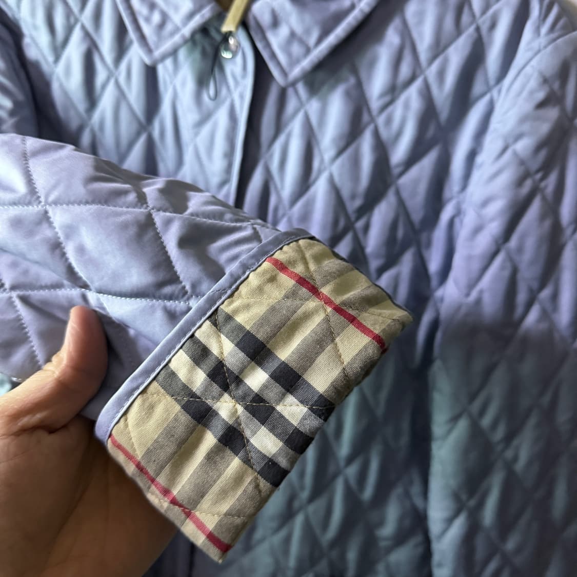 버버리 노바체크 퀄팅 점퍼 스카이블루 M (여성 77-88정도) 상품이미지2