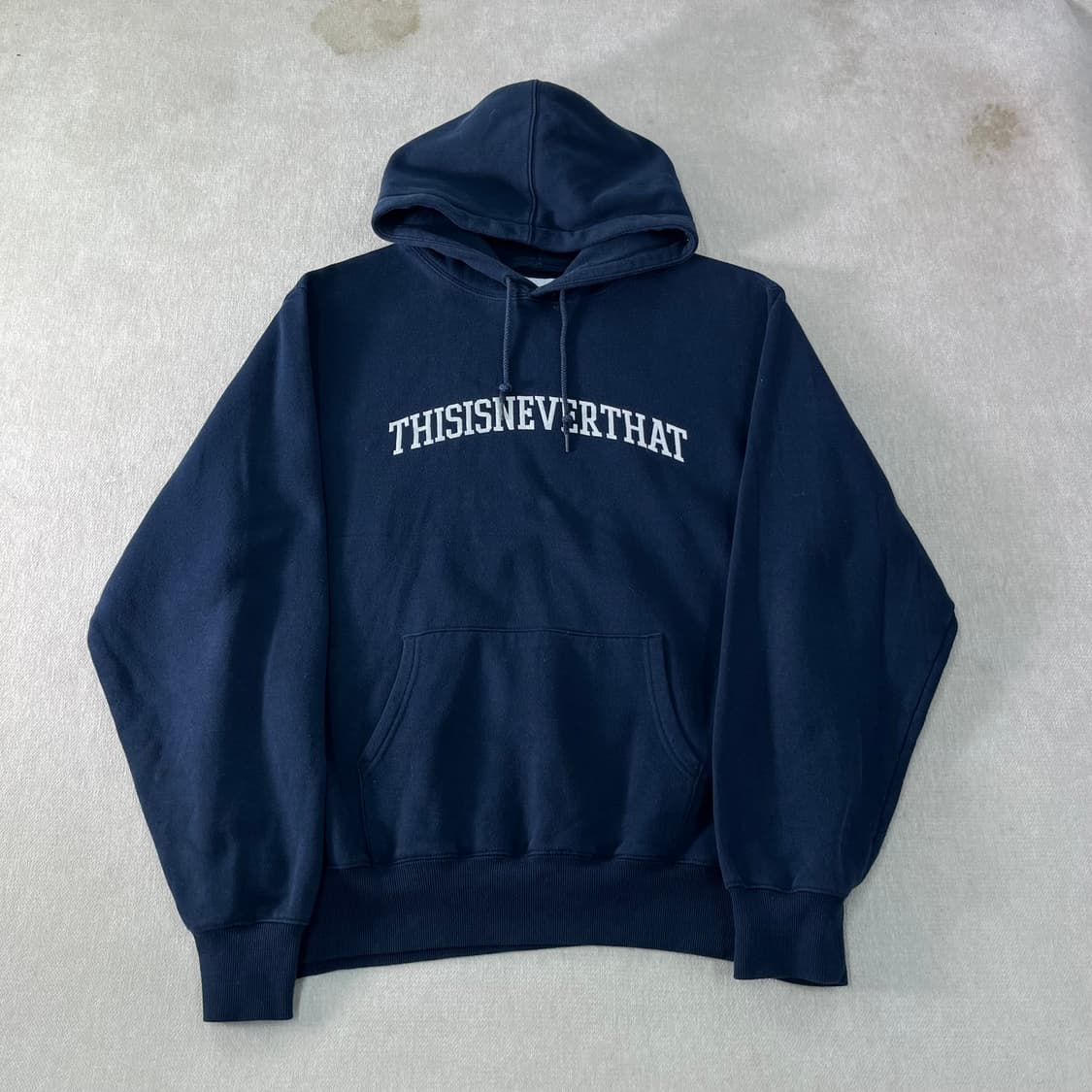 105 디스이즈네버댓 빅로고 네이비 후드티  상품이미지1