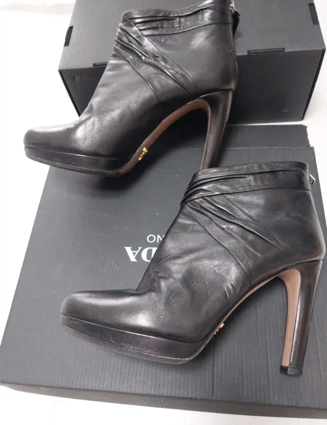 프라다 앵클 부츠 37 1/2사이즈 상품이미지1