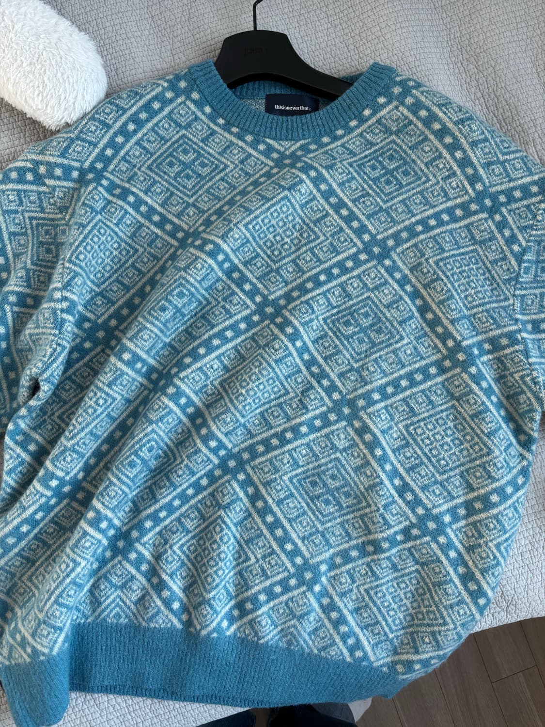 디스이즈네버댓 니트 상품이미지1