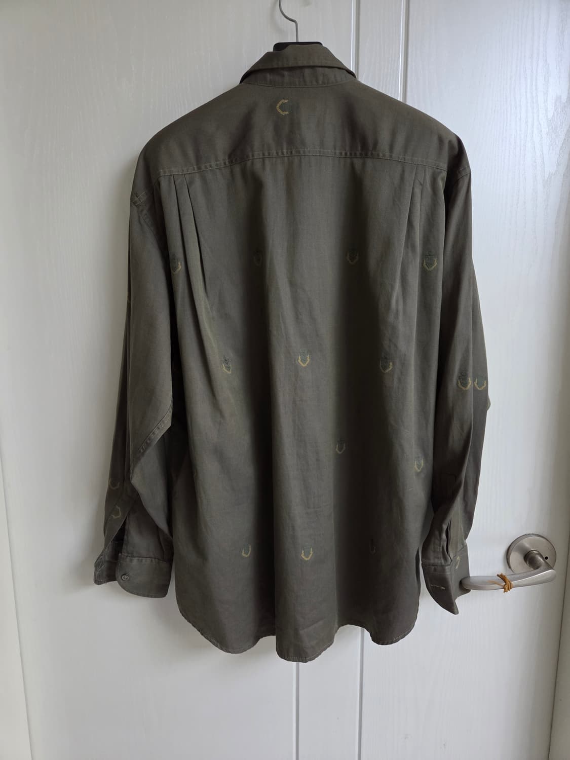 자쿠스  셔츠  자수 카키색 상품이미지6