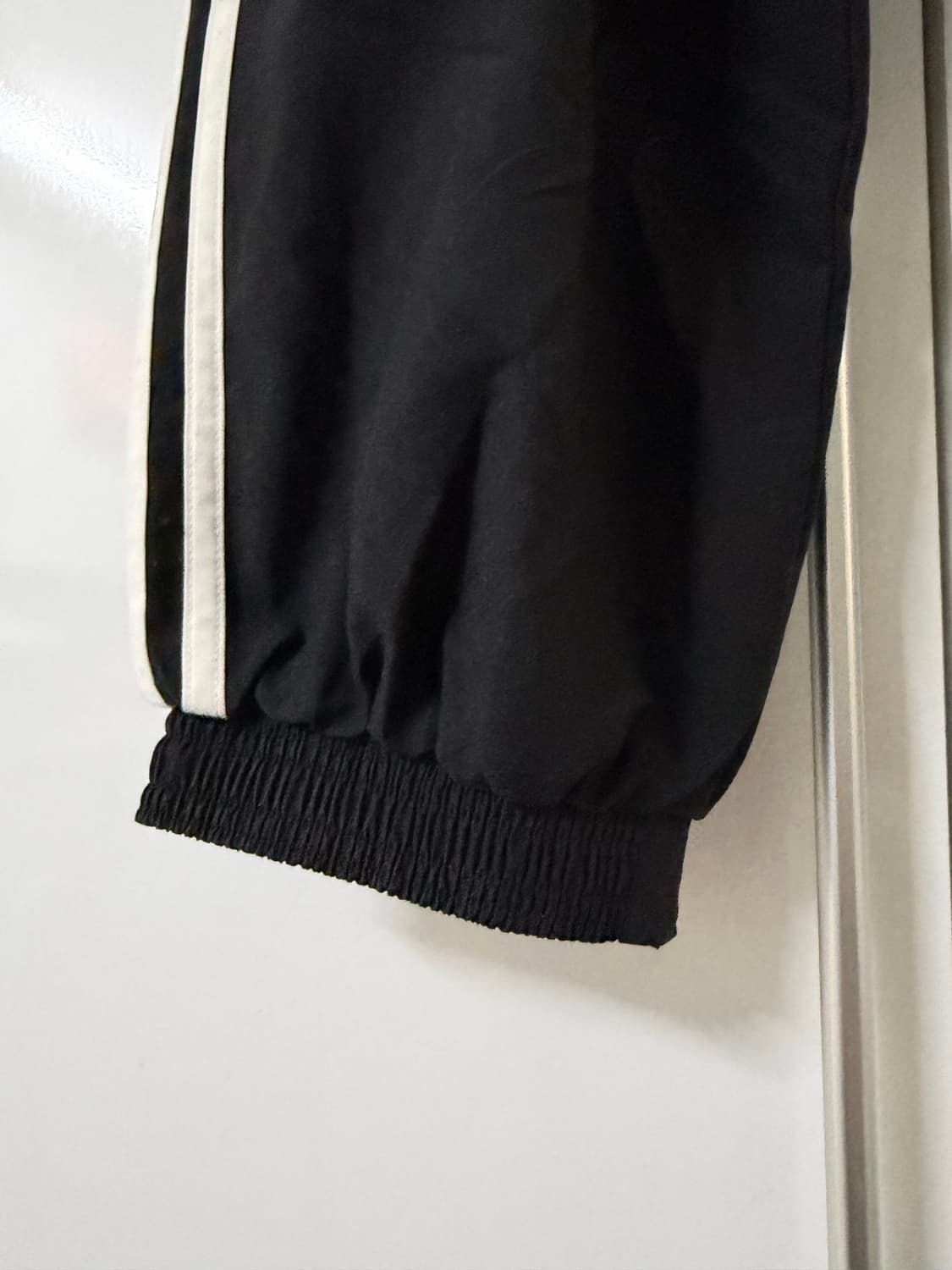 [L] 고샤 루브친스키x아디다스 우븐 팬츠 블랙 상품이미지7
