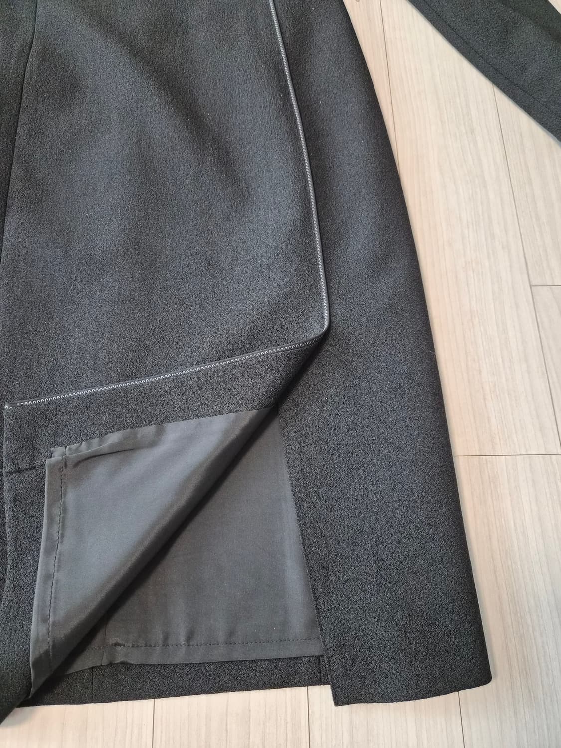 [아이잗바바] 고급스러운 블랙 랩 스타일 원피스 (55사이즈) 상품이미지3