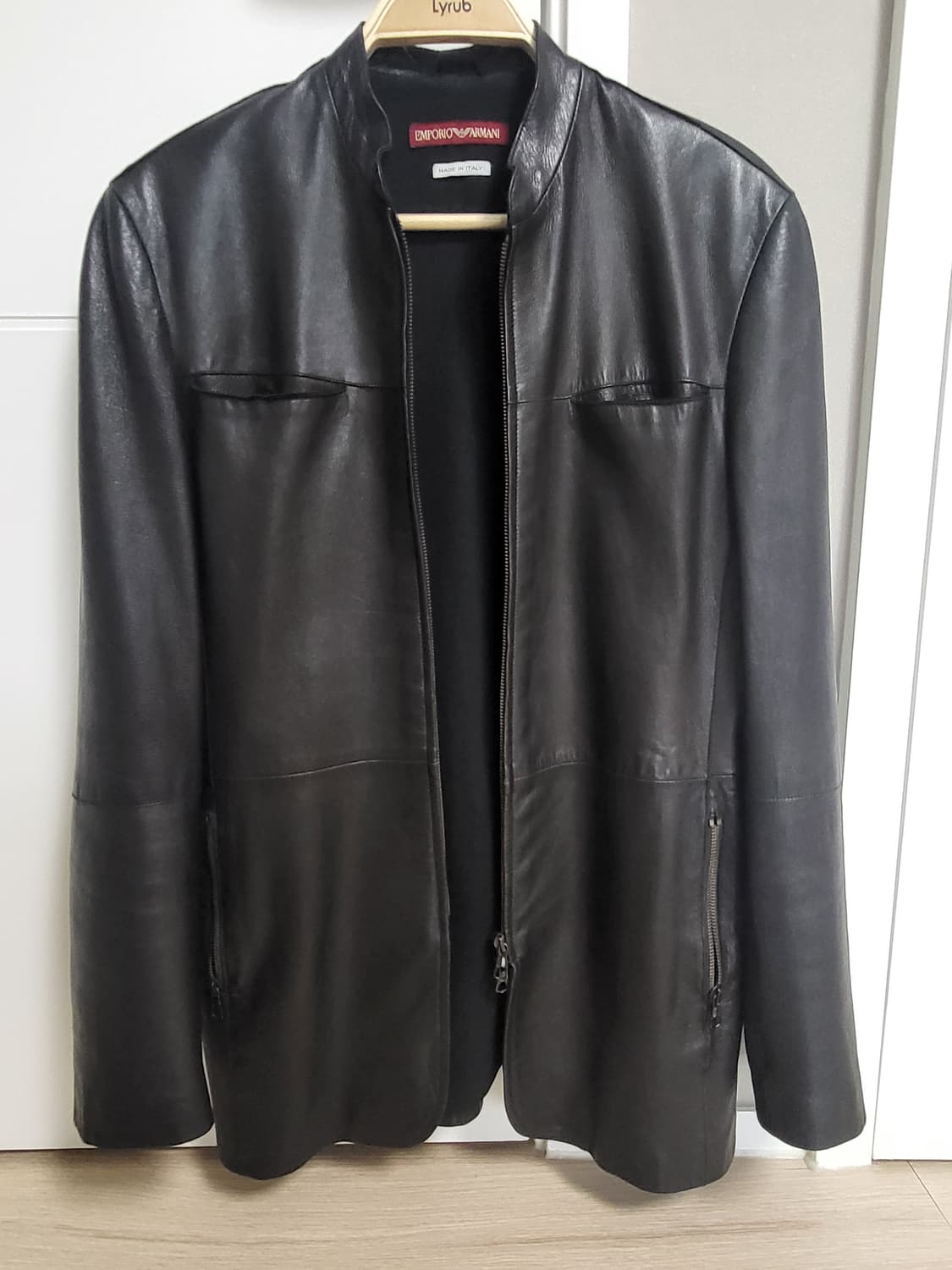 Emporio Armani 90s Leather Jacket 상품이미지9
