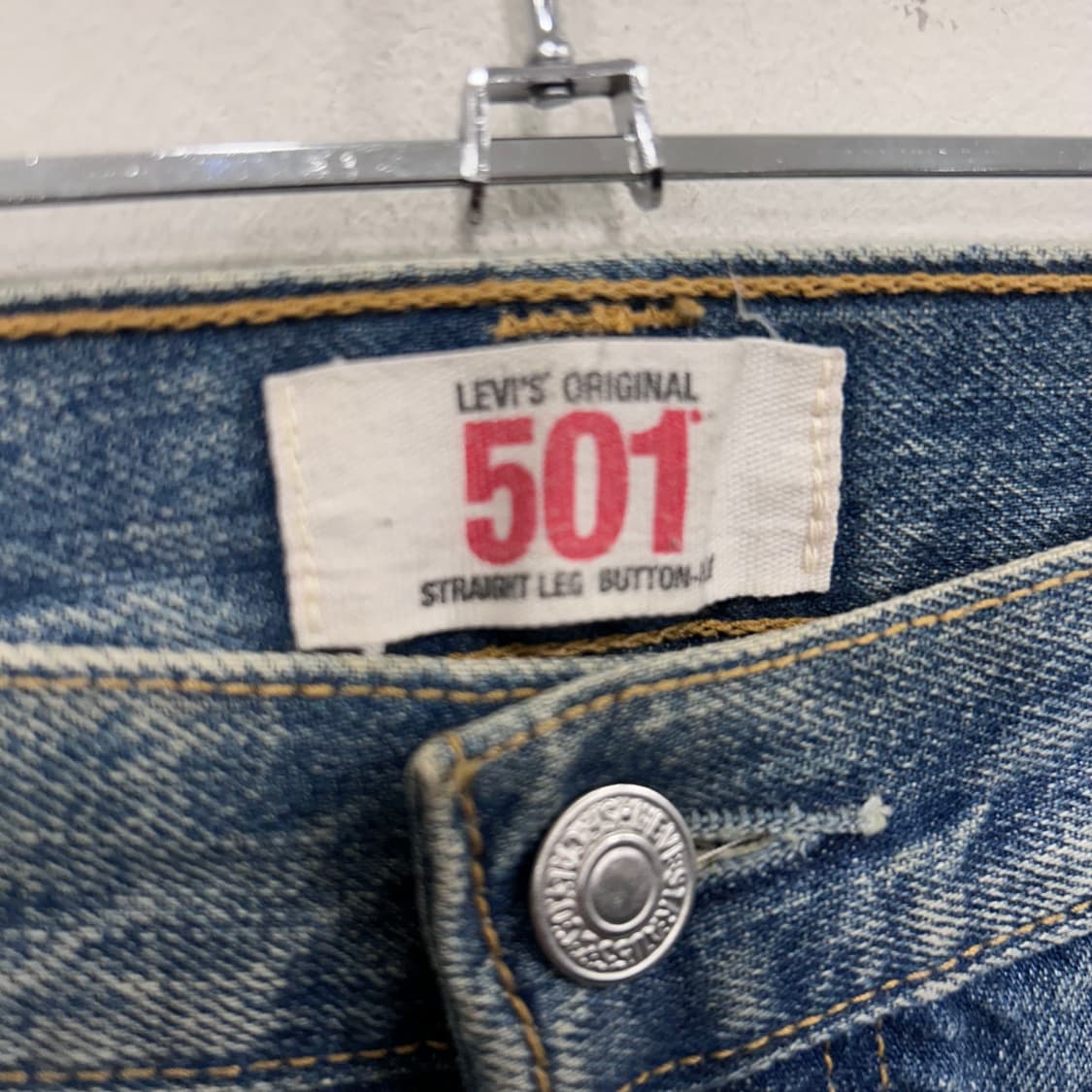 리바이스 501 레귤러핏 버튼플라이 데님팬츠 상품이미지4