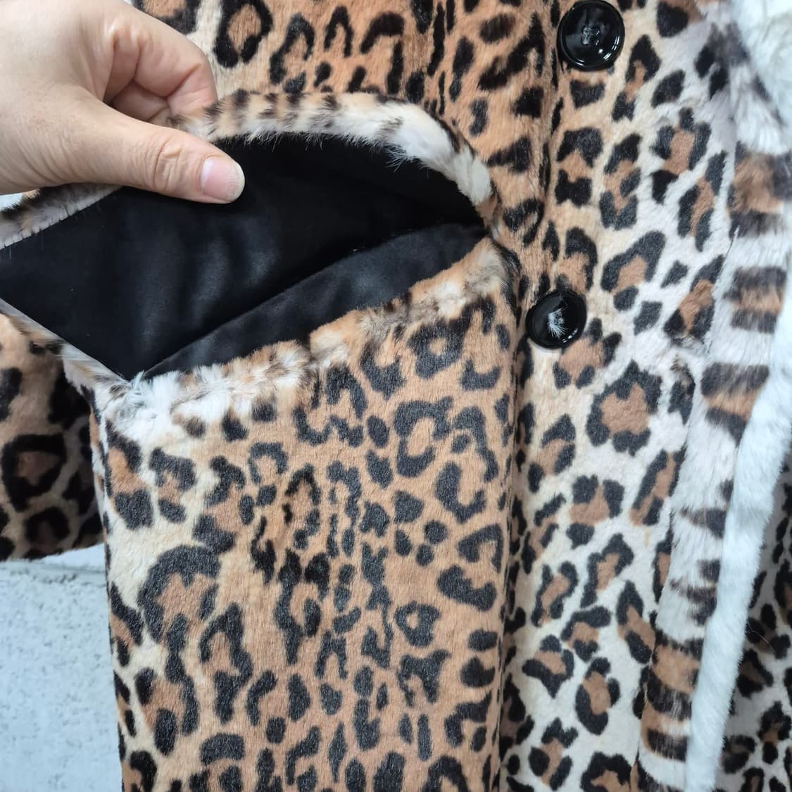 The kooples 더쿠플스 레오파드 인조퍼코트 상품이미지5