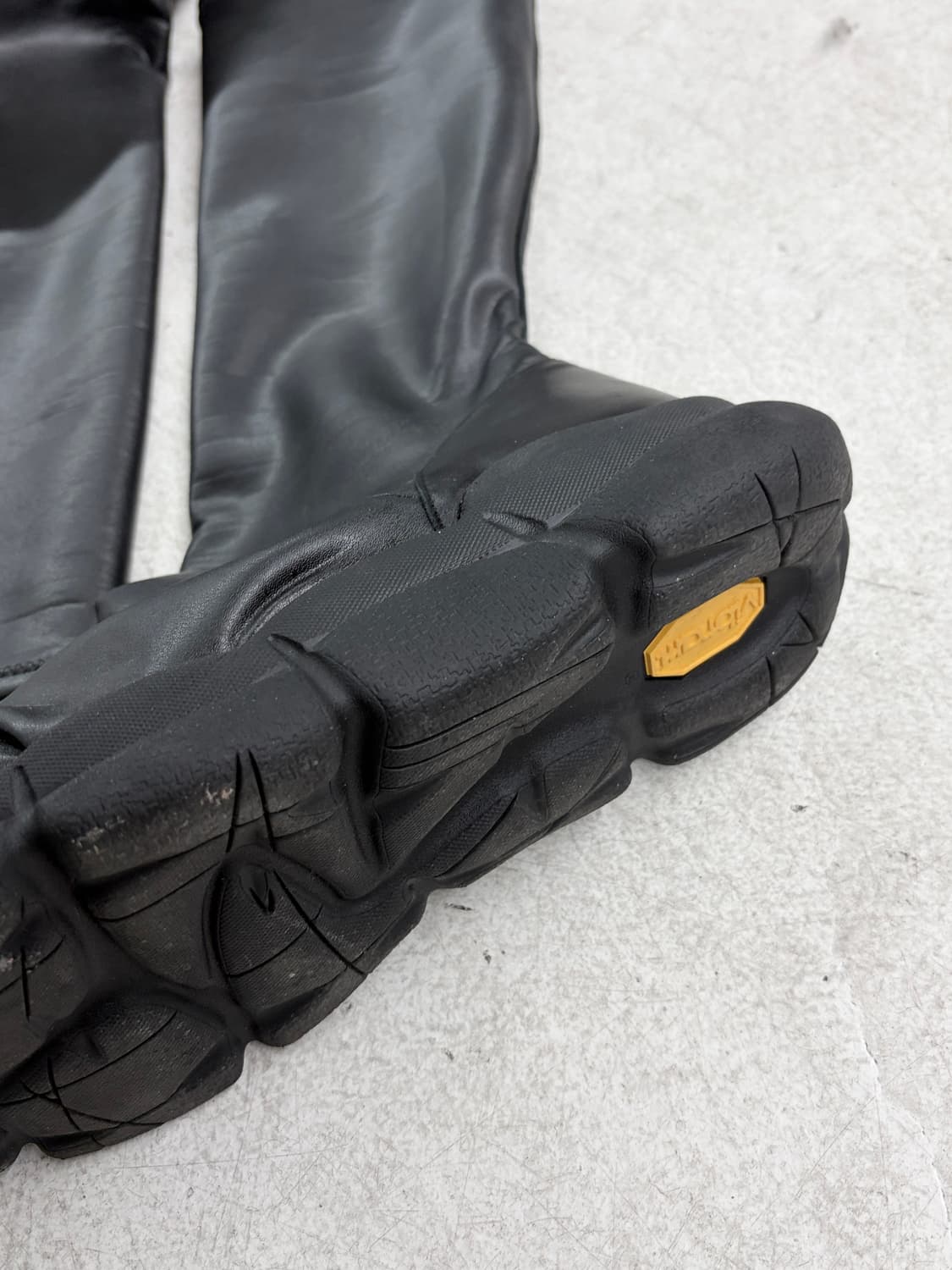 글램 드레이프 레더 부츠 상품이미지6