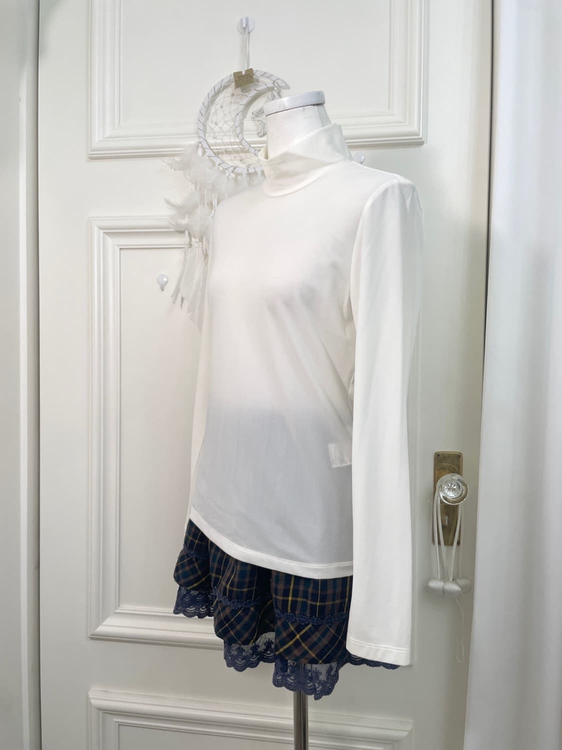 white turtle-neck cool top&white bow poi 상품이미지8