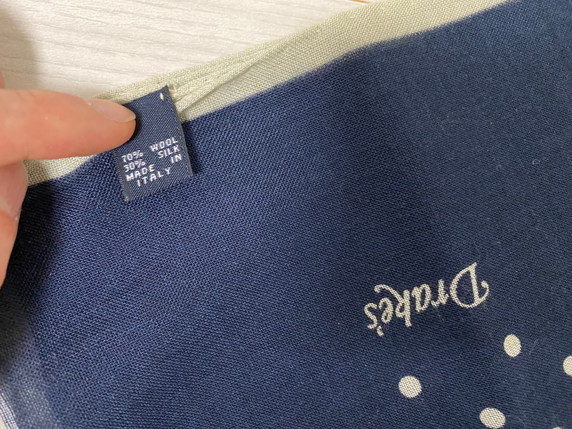 드레익스(Drake's) 폴카도트 네이비 포켓스퀘어 상품이미지3