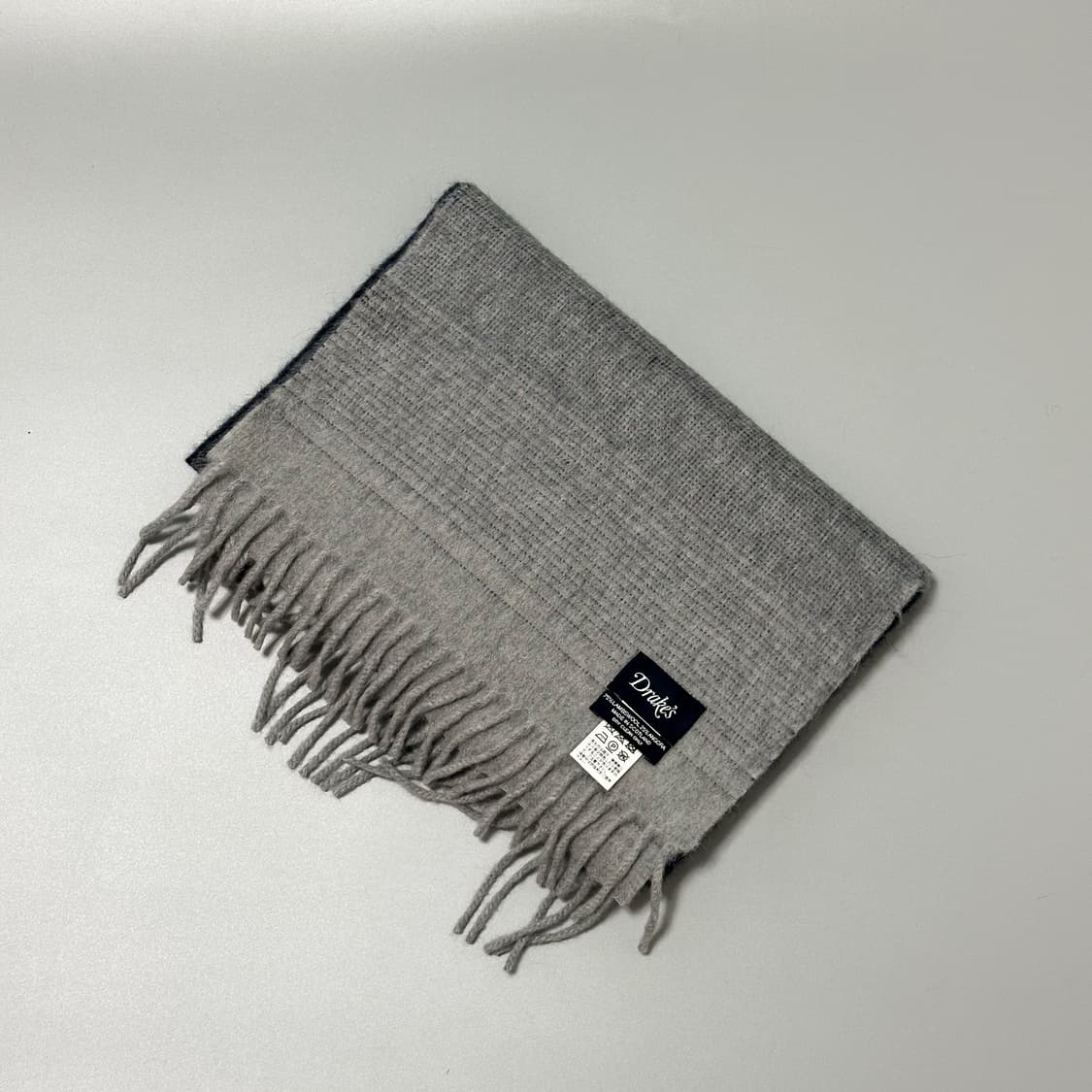 [Drakes] 드레익스 네이비&그레이 그라데이션 스카프 상품이미지5