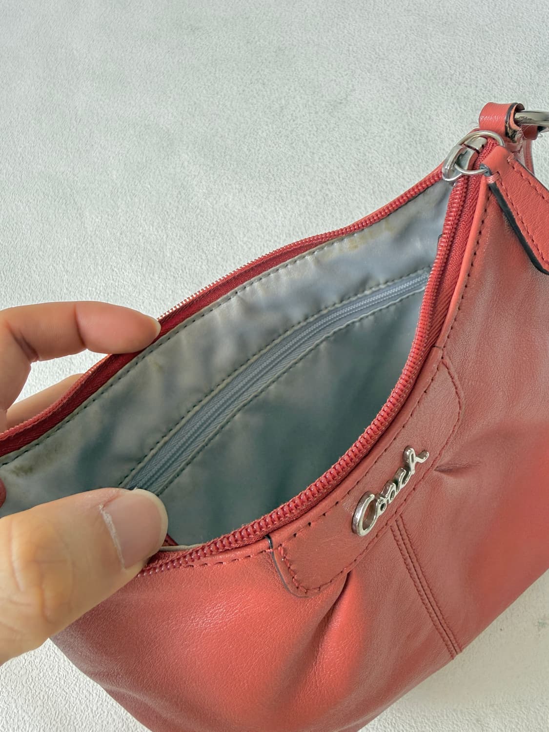 코치(COACH) 레더 크로스백 상품이미지10