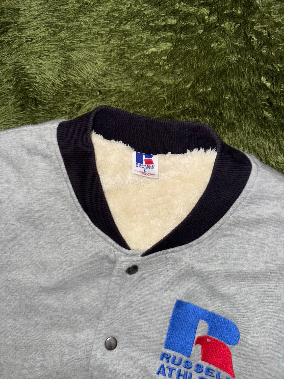 [L] 러셀 애슬레틱 엠브로더리 로고 이너 플리스 스타디움 자켓 그레이 상품이미지3