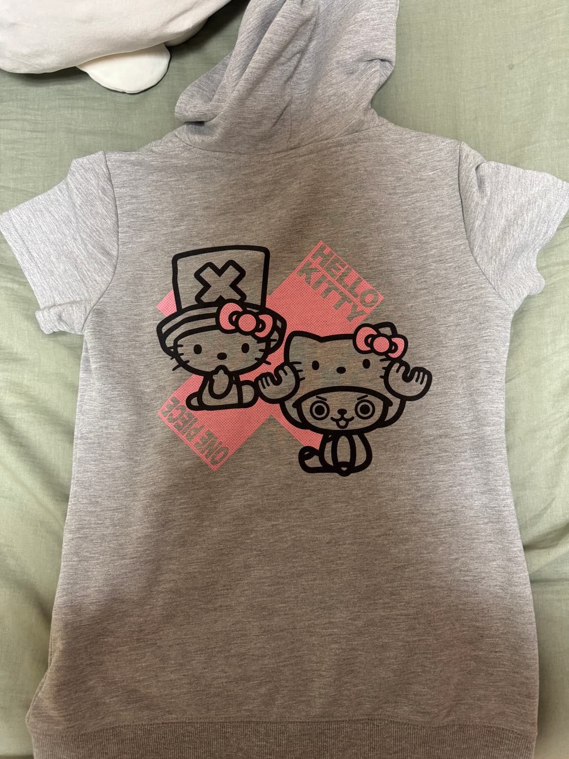 헬로키티원피스 콜라보 후드집업 상품이미지3