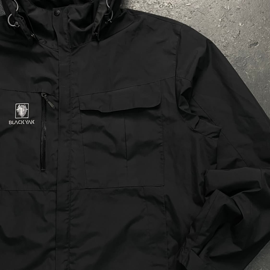 105 블랙야크 바람막이 상품이미지2
