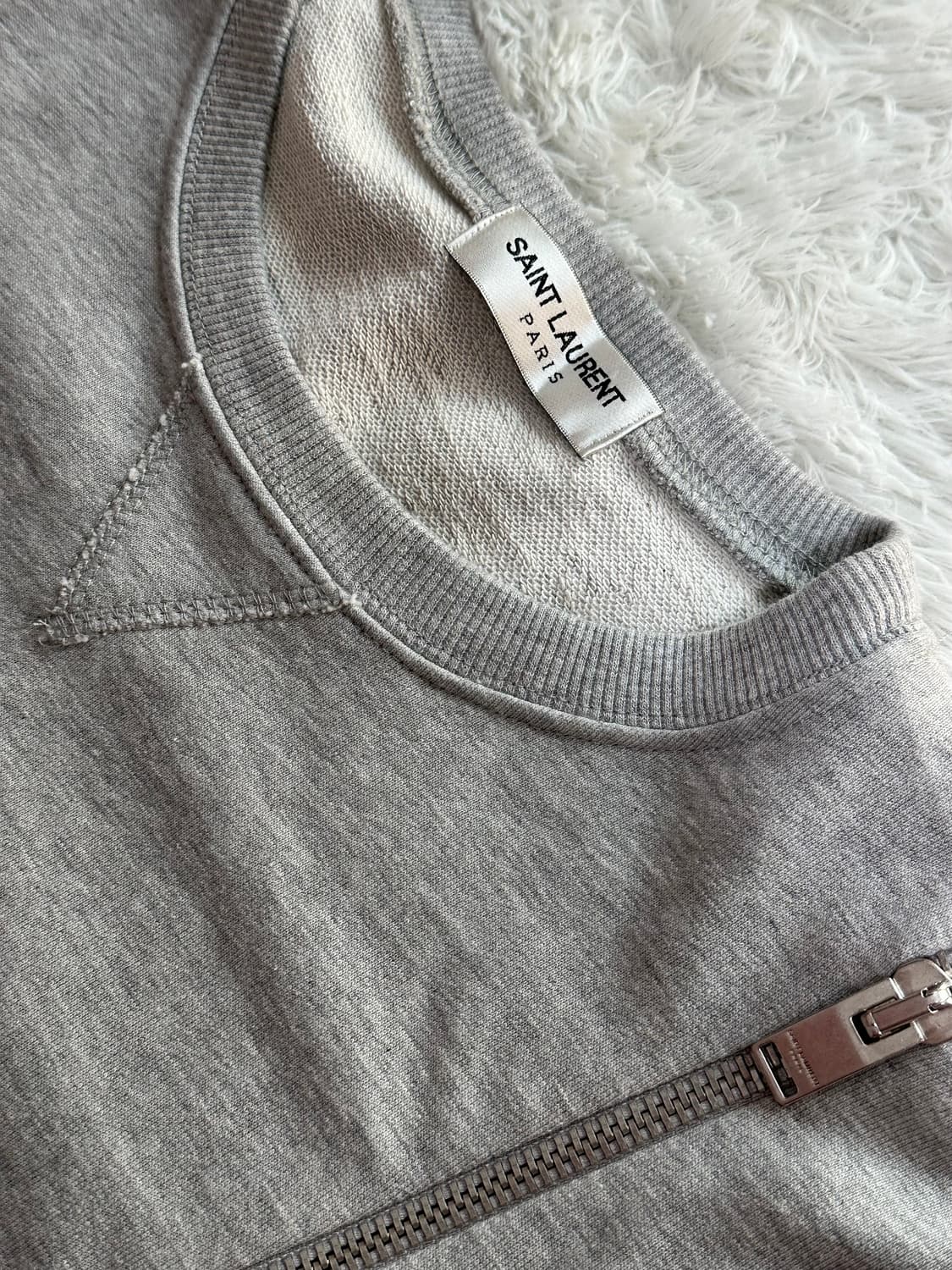 생로랑 그레이 지퍼 맨투맨 상품이미지5