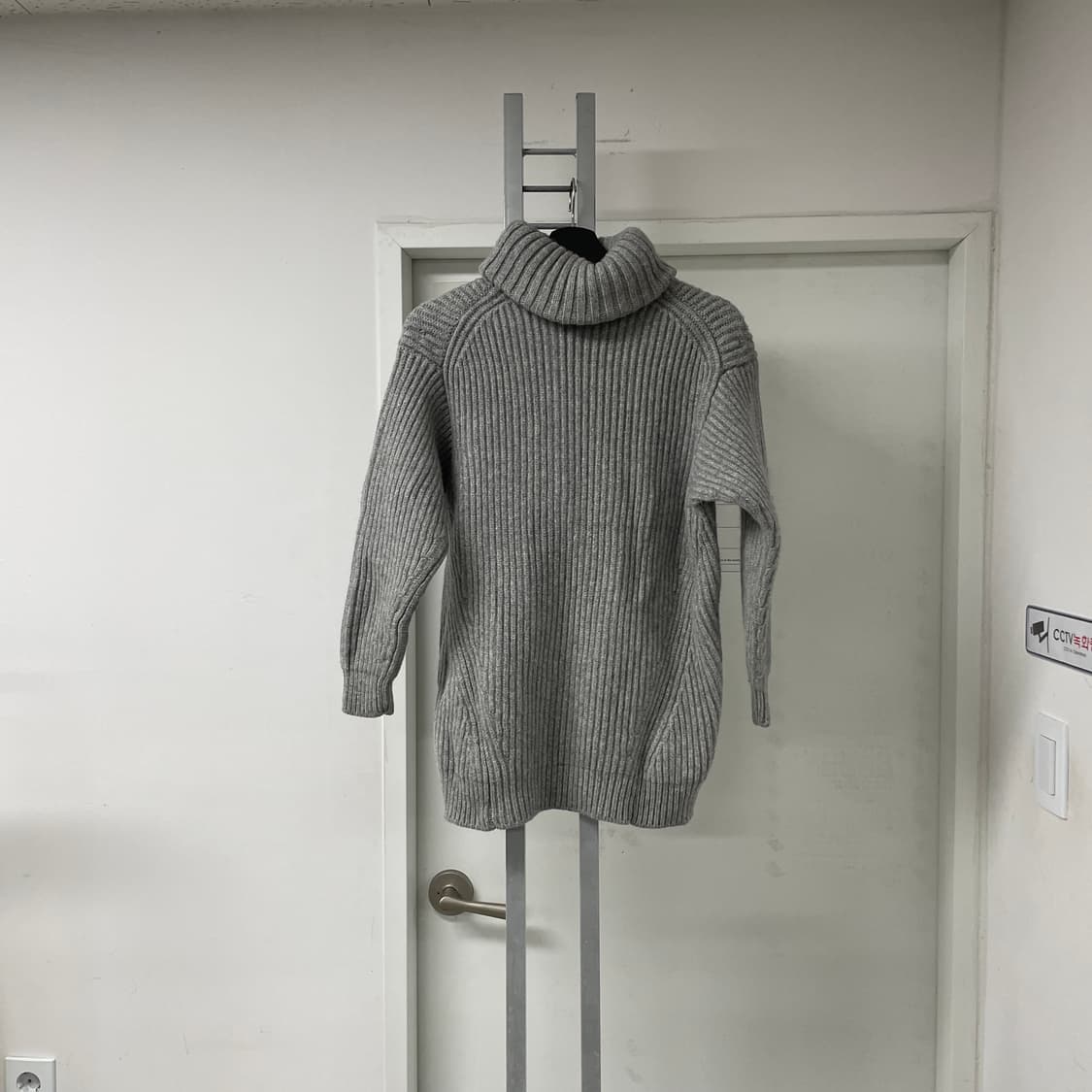 아크네스튜디오 목폴라 니트 그레이 S(W) 상품이미지6